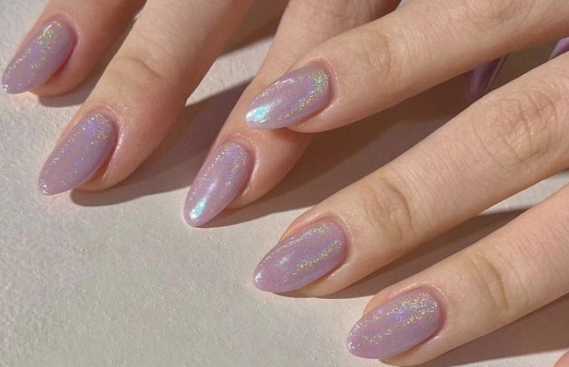 طراحی ناخن شیشه ای