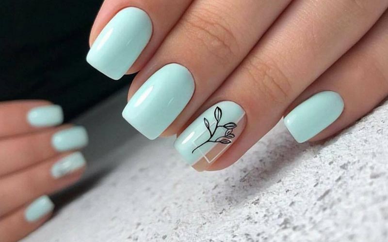 مدل ناخن تابستانه با رنگ فیروزه‌ای روشن